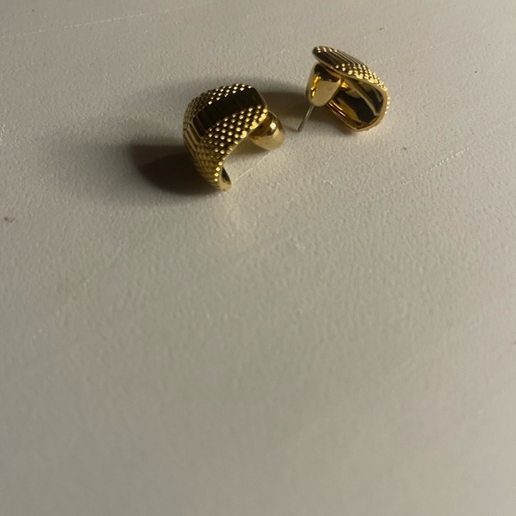 Huggie style Gold Textured Earrings - Picture 1 of 4